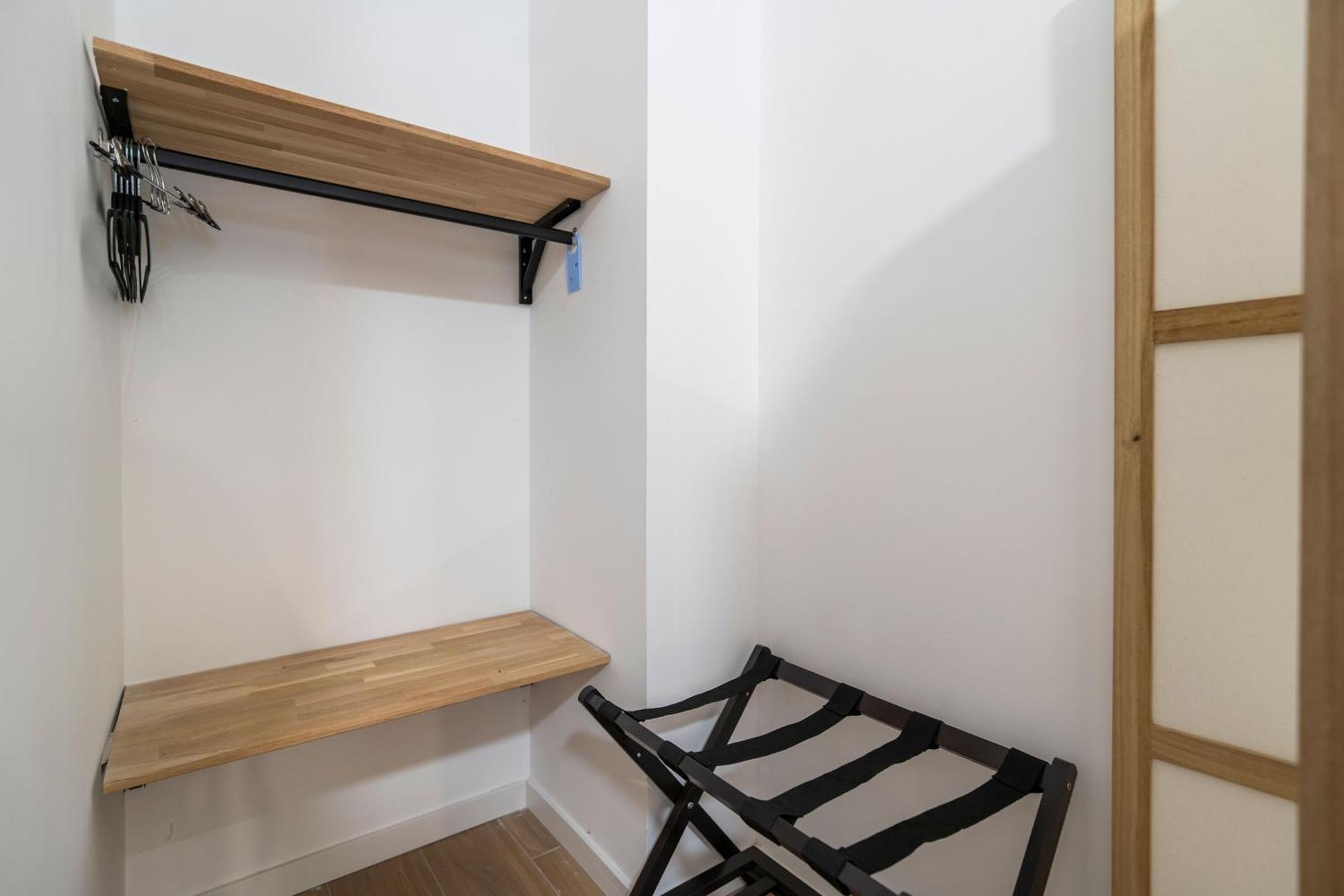 Vlc Host - Ausias March Apartment